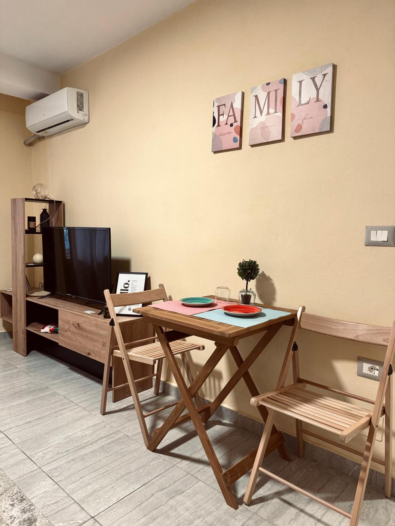 Urban Apartment In Blloku Tirana Kültér fotó